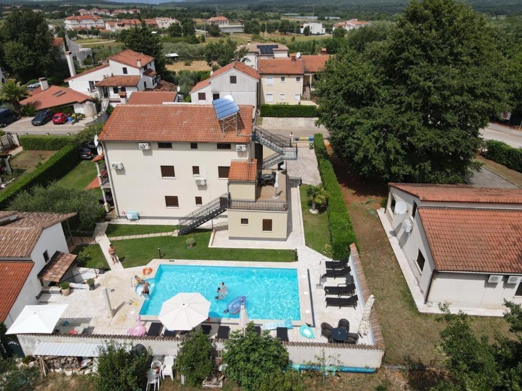 Apartments Pilic Rosini Esterno foto