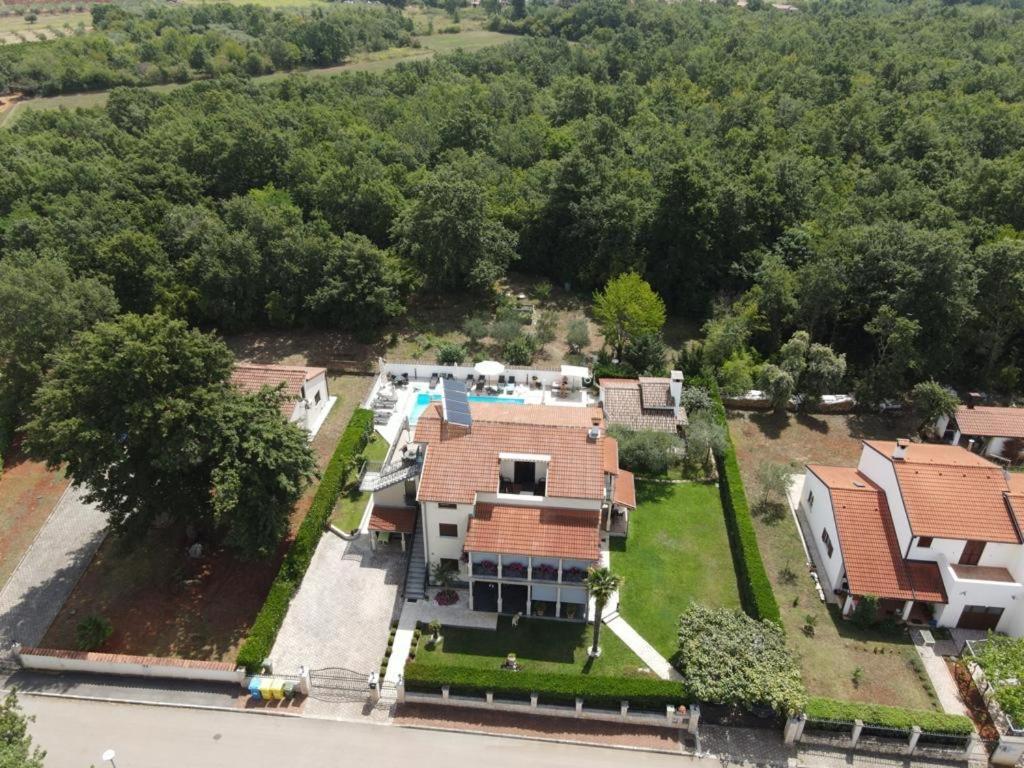Apartments Pilic Rosini Esterno foto