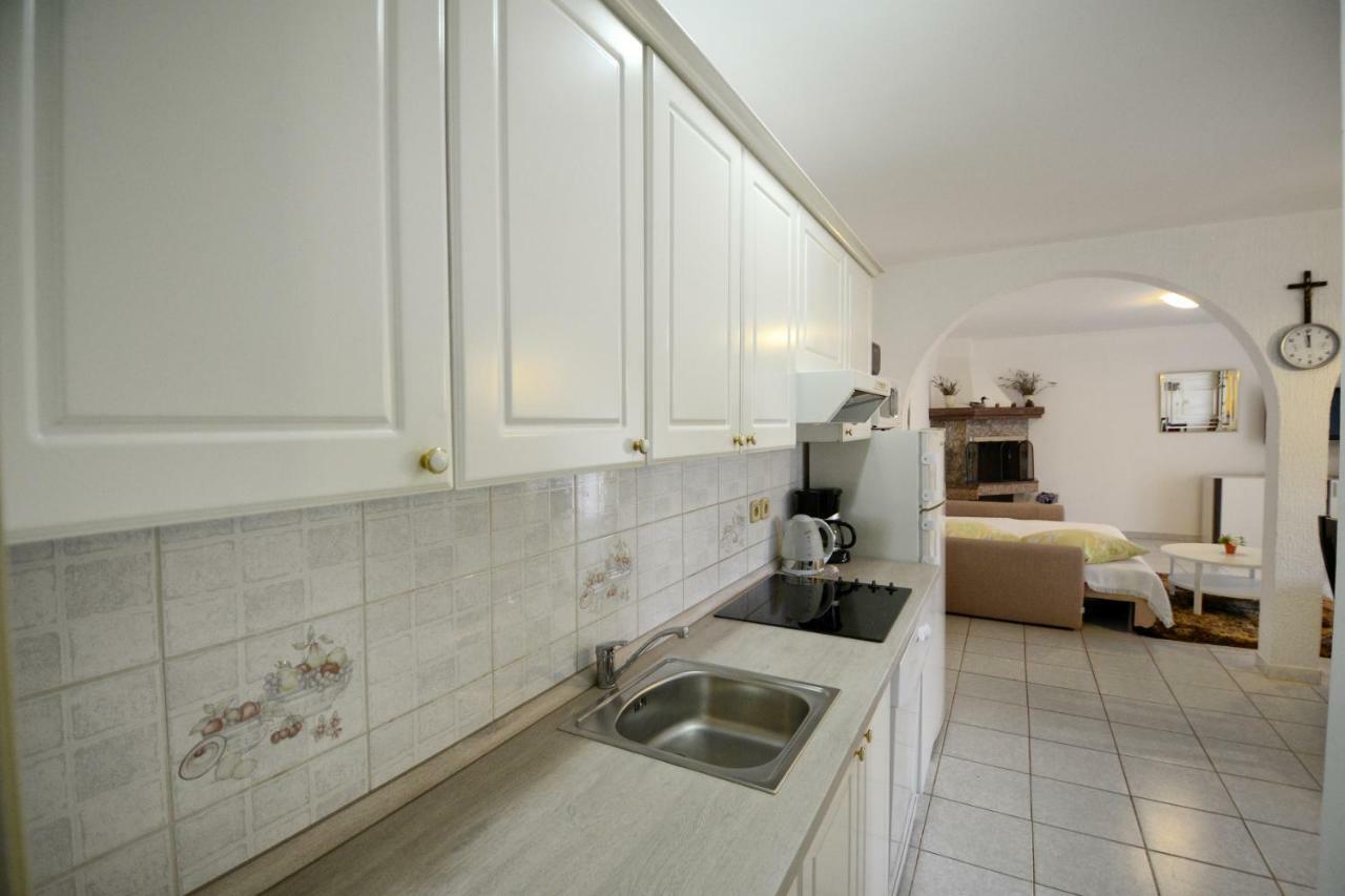 Apartments Pilic Rosini Esterno foto